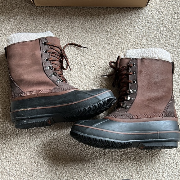 LL Bean Snow Boots (8M,9W) - Picture 3 of 10